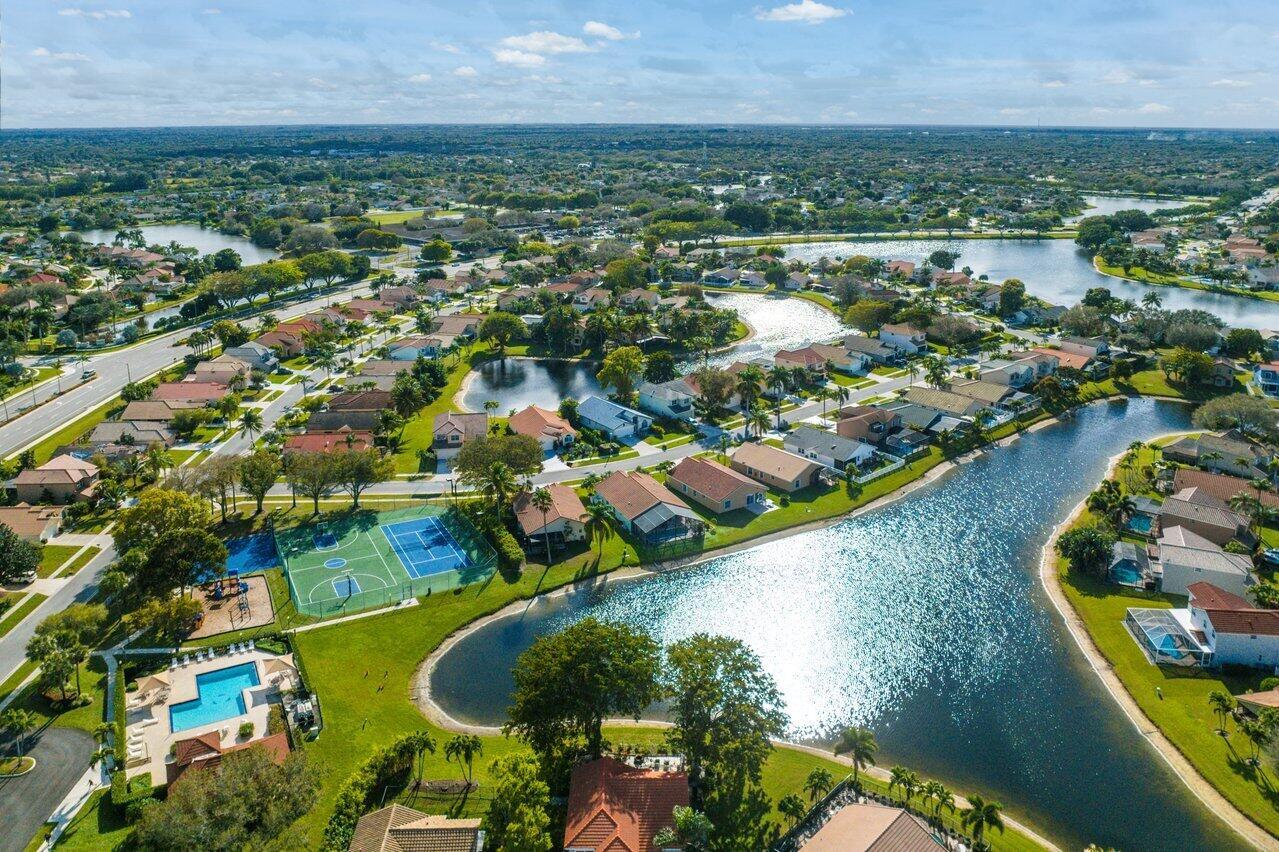 RAINBOW LAKES TR E - Residential