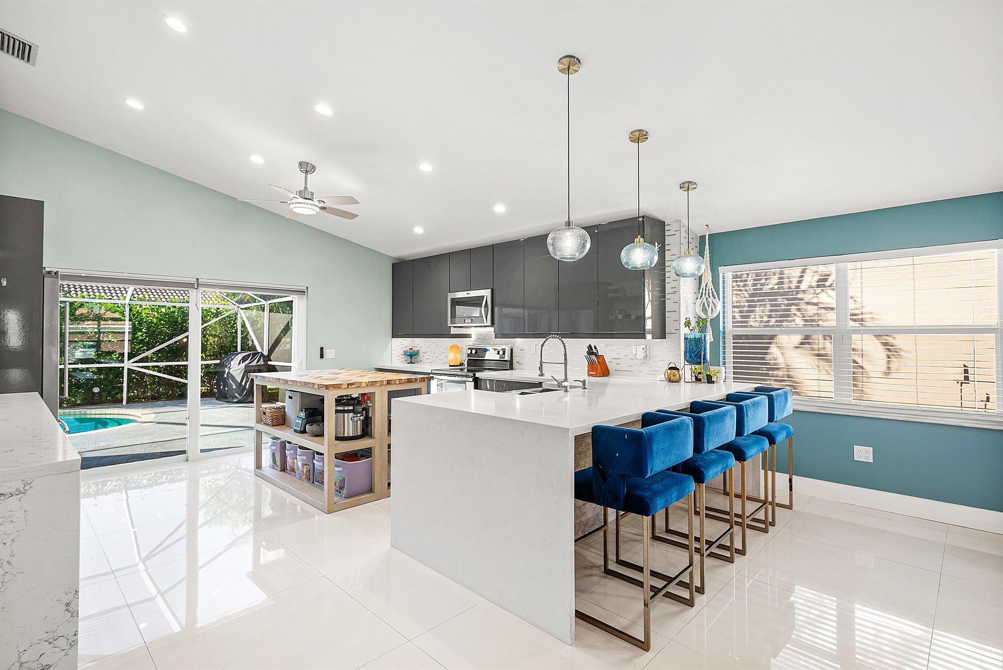 RAINBOW LAKES TR E - Residential