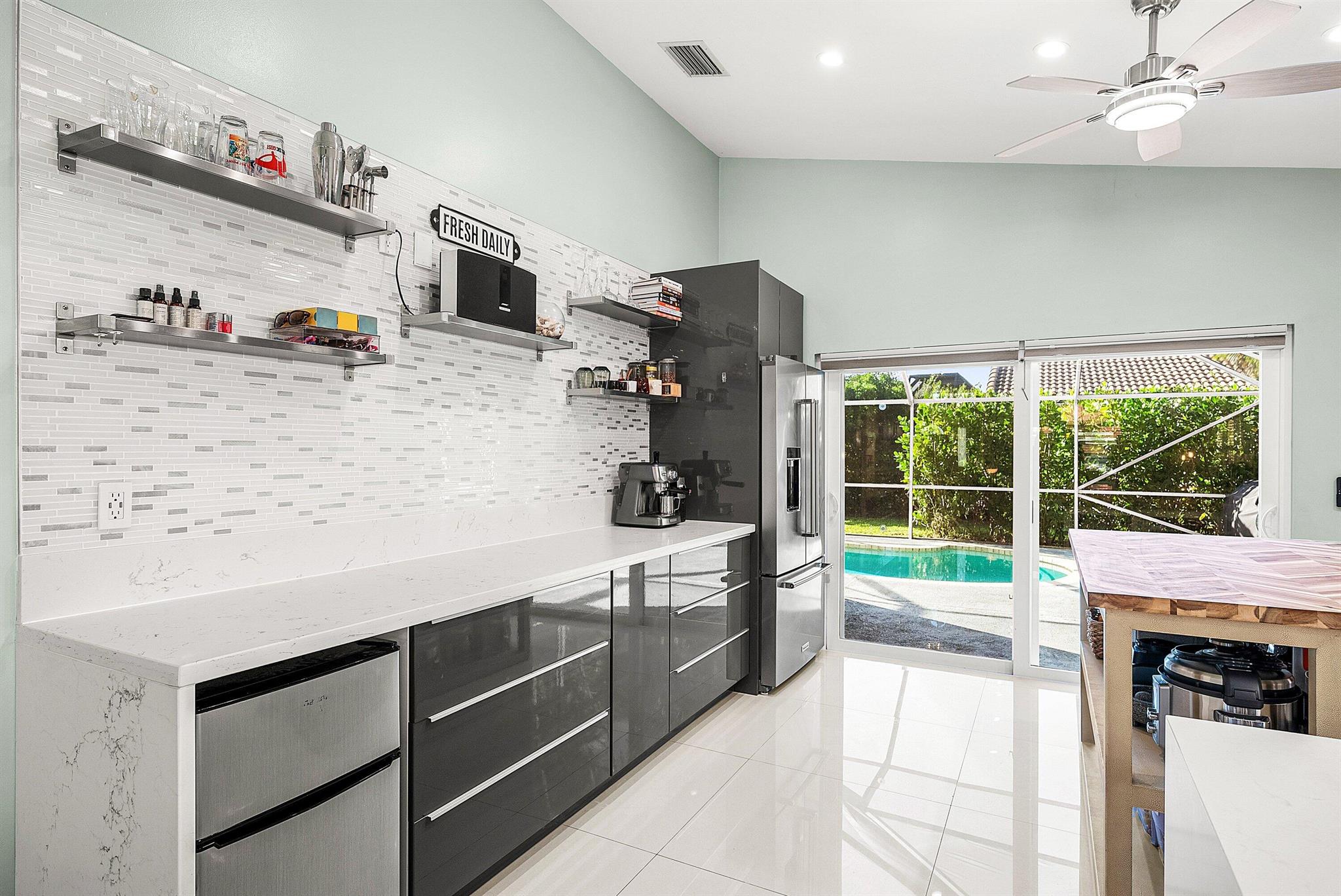 RAINBOW LAKES TR E - Residential