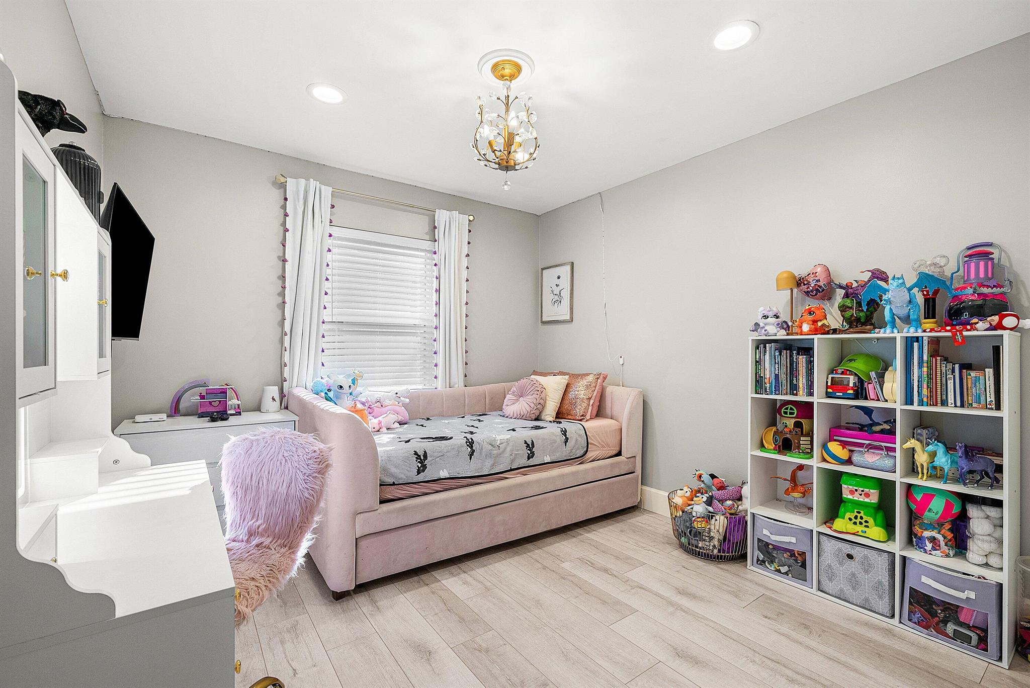 RAINBOW LAKES TR E - Residential