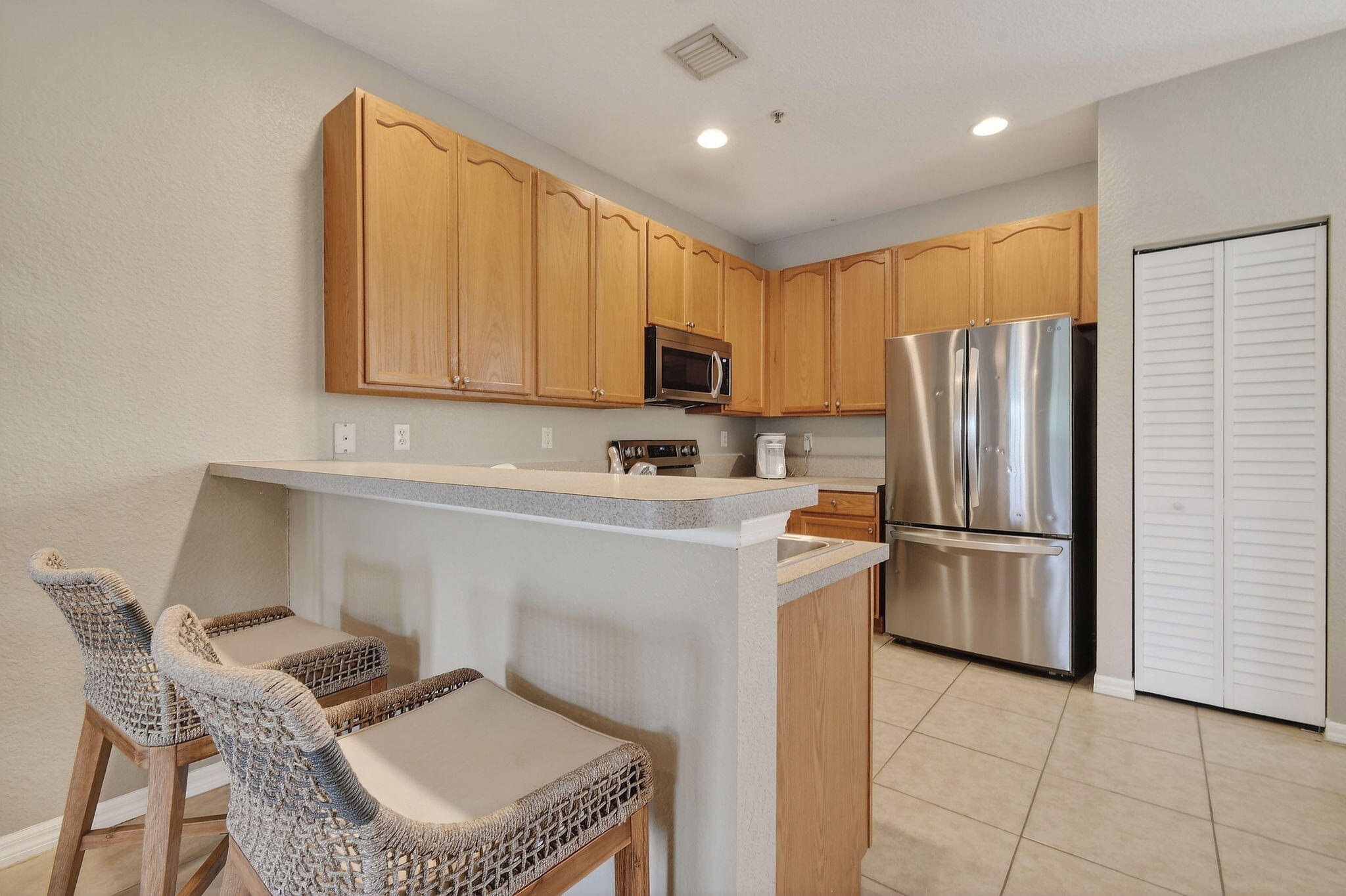 SANDPIPER COVE AT BOTANICA CONDO - Residential