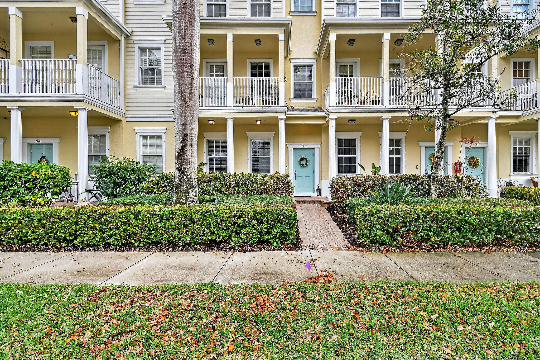 SANDPIPER COVE AT BOTANICA CONDO - Residential