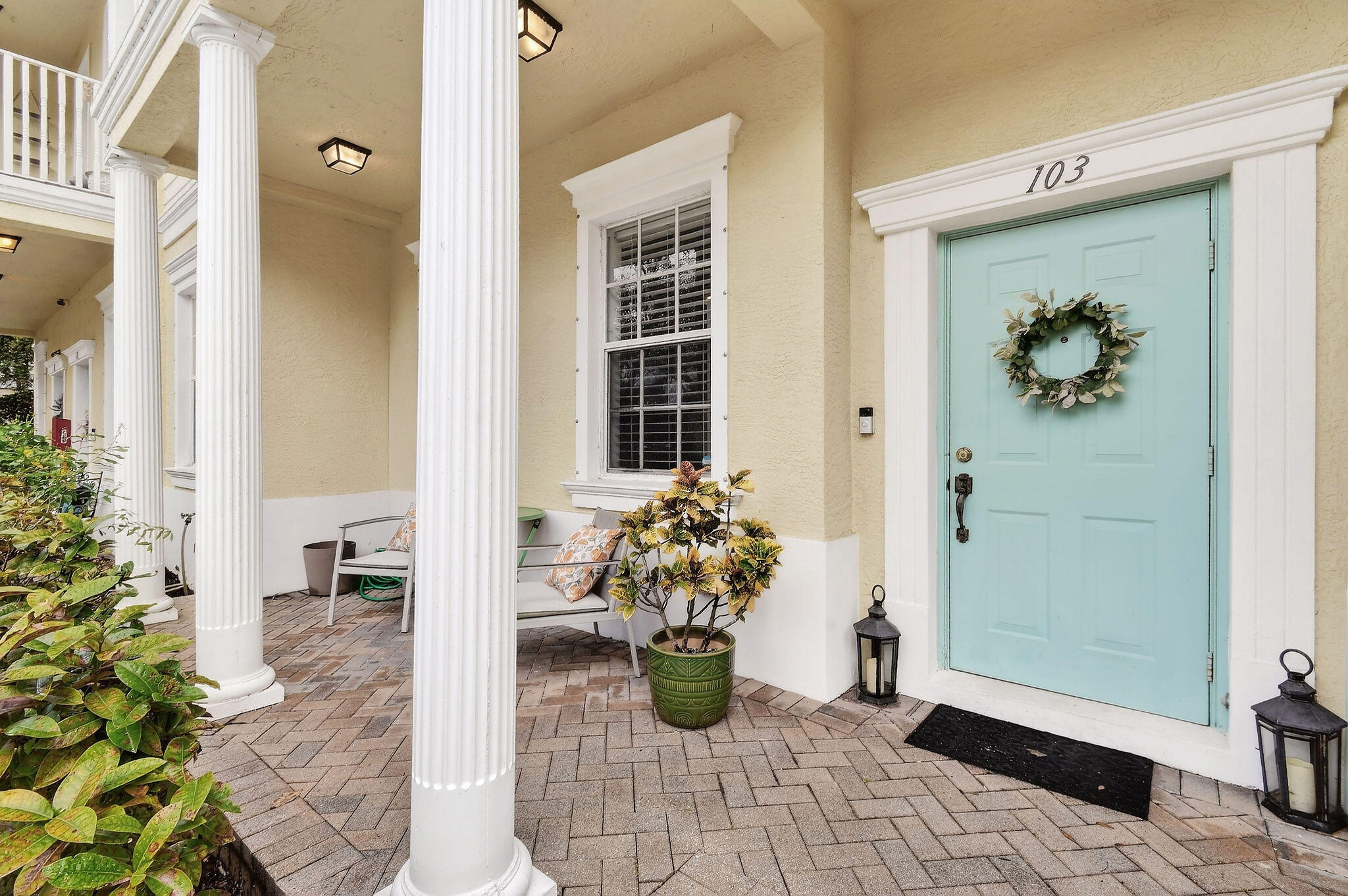 SANDPIPER COVE AT BOTANICA CONDO - Residential