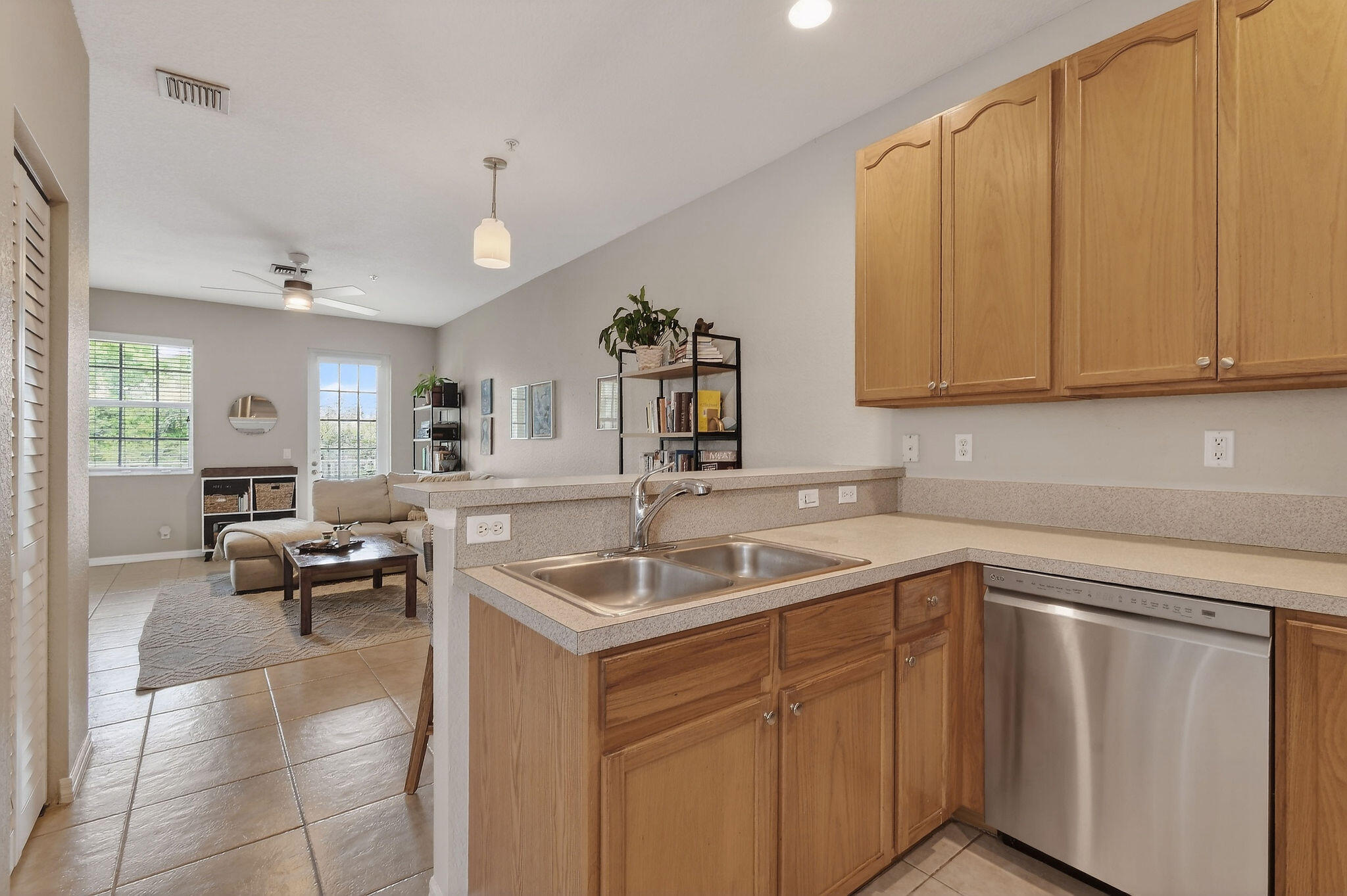 SANDPIPER COVE AT BOTANICA CONDO - Residential