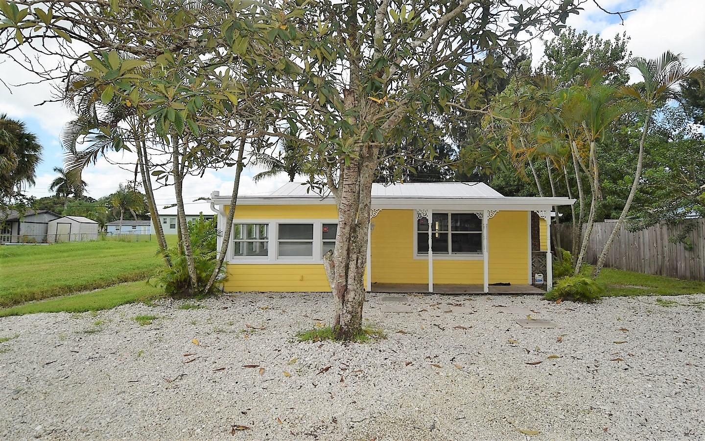 976 SW 34th Terrace