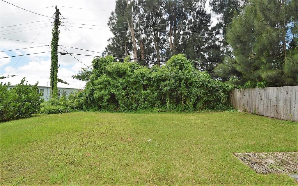 Photo of 976 SW 34th Terrace, Palm City, FL 34990 (MLS # R11130817)