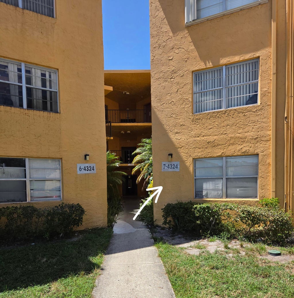 Photo of 4324 NW 9TH Avenue #7-1G, Deerfield Beach, FL 33064 (MLS # B26070103)