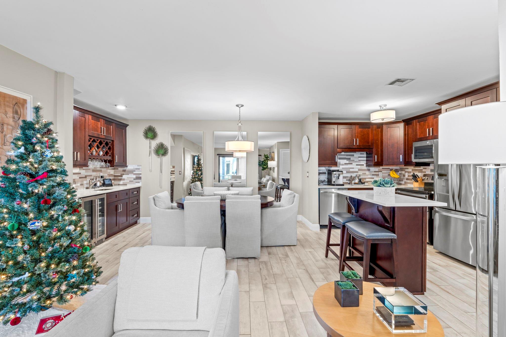 Cypress Club Condo - Residential