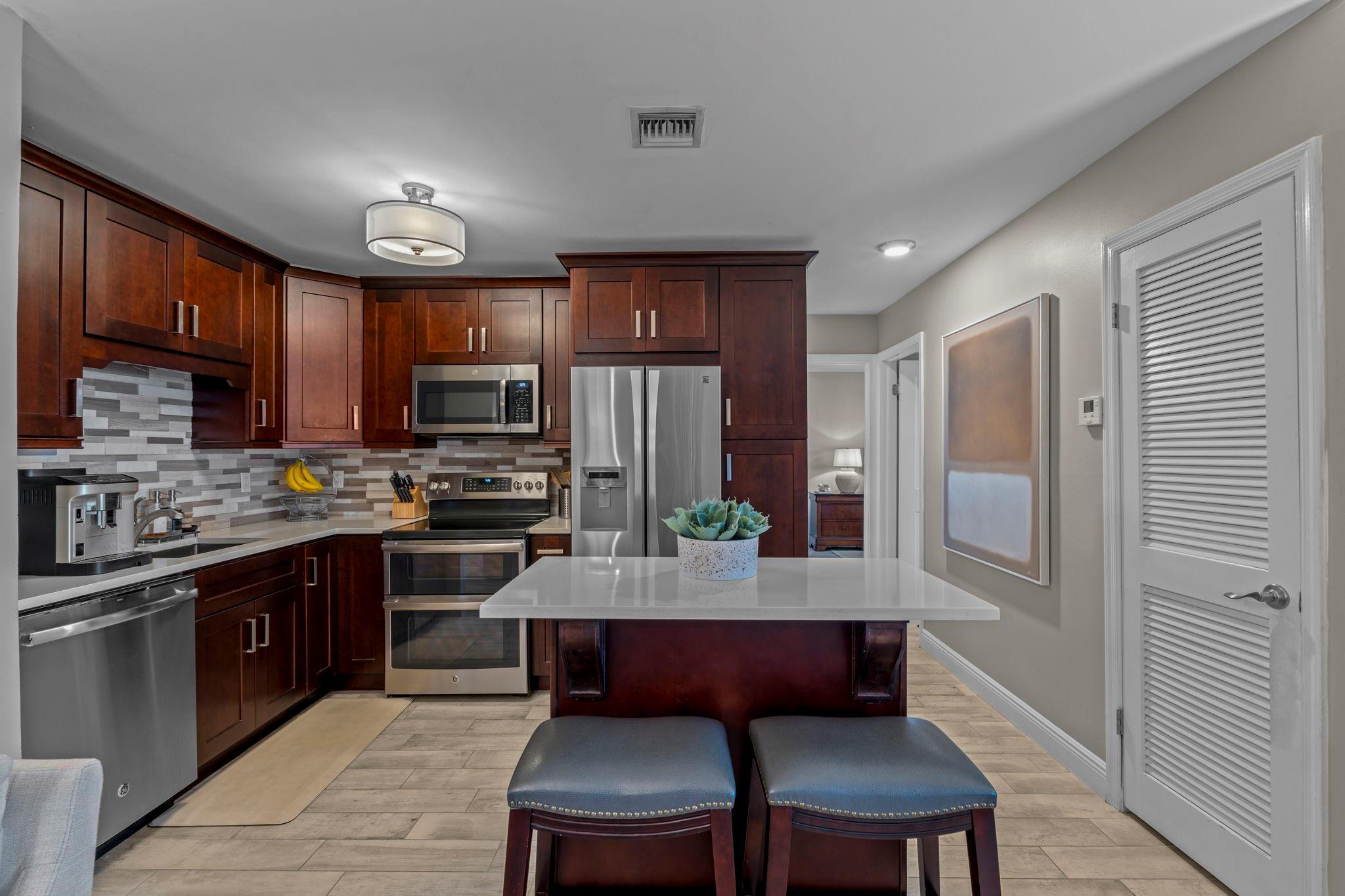 Cypress Club Condo - Residential