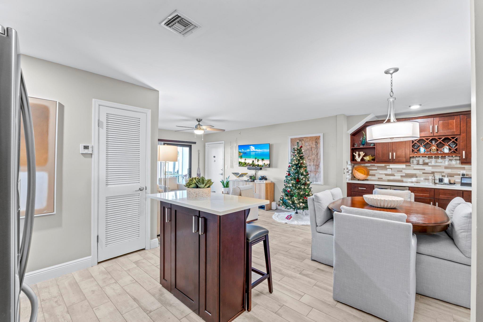 Cypress Club Condo - Residential