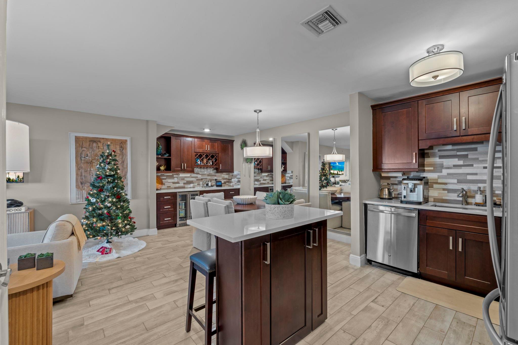 Cypress Club Condo - Residential