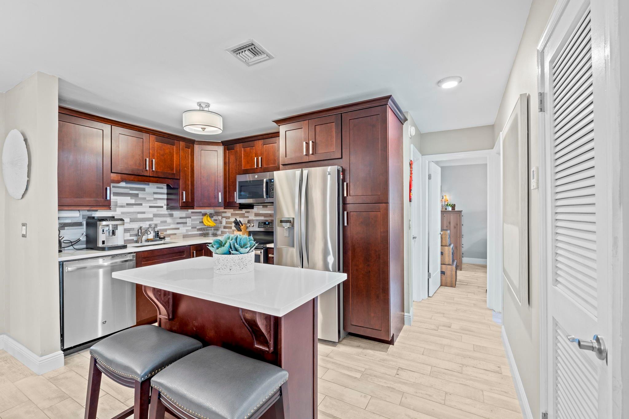 Cypress Club Condo - Residential