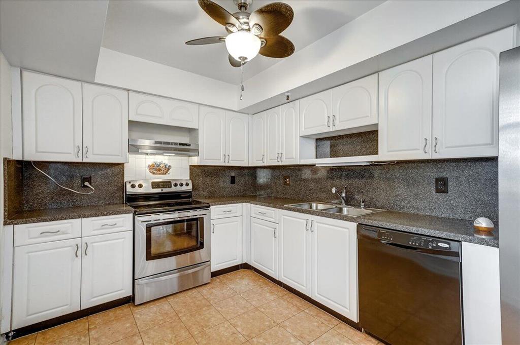 LAKESHORE COLONY I CONDO - Residential