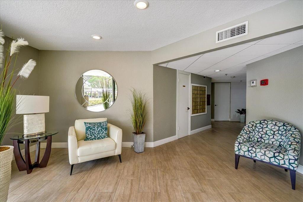 LAKESHORE COLONY I CONDO - Residential