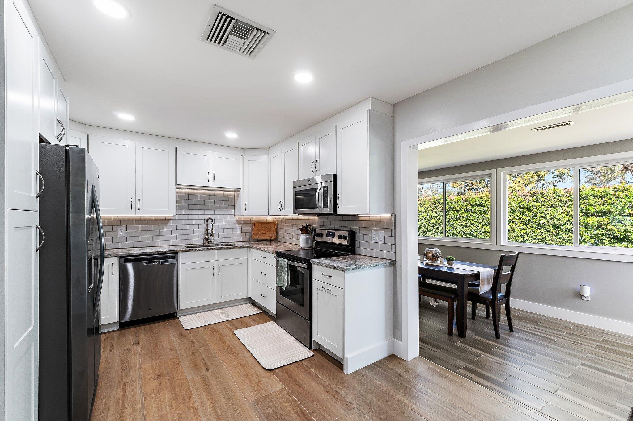 8913 SE Sandridge Avenue