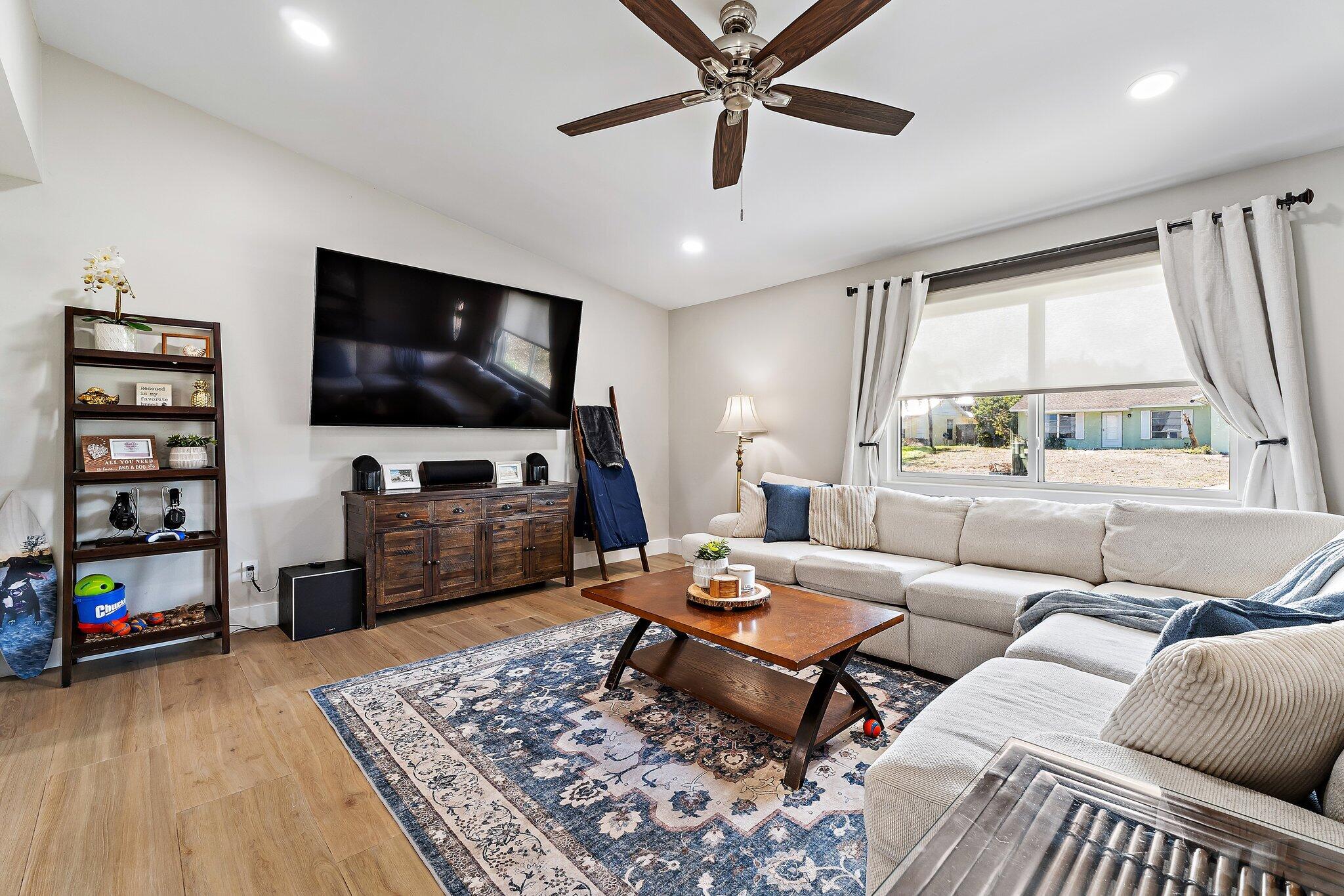 EASTRIDGE ESTATES - Residential