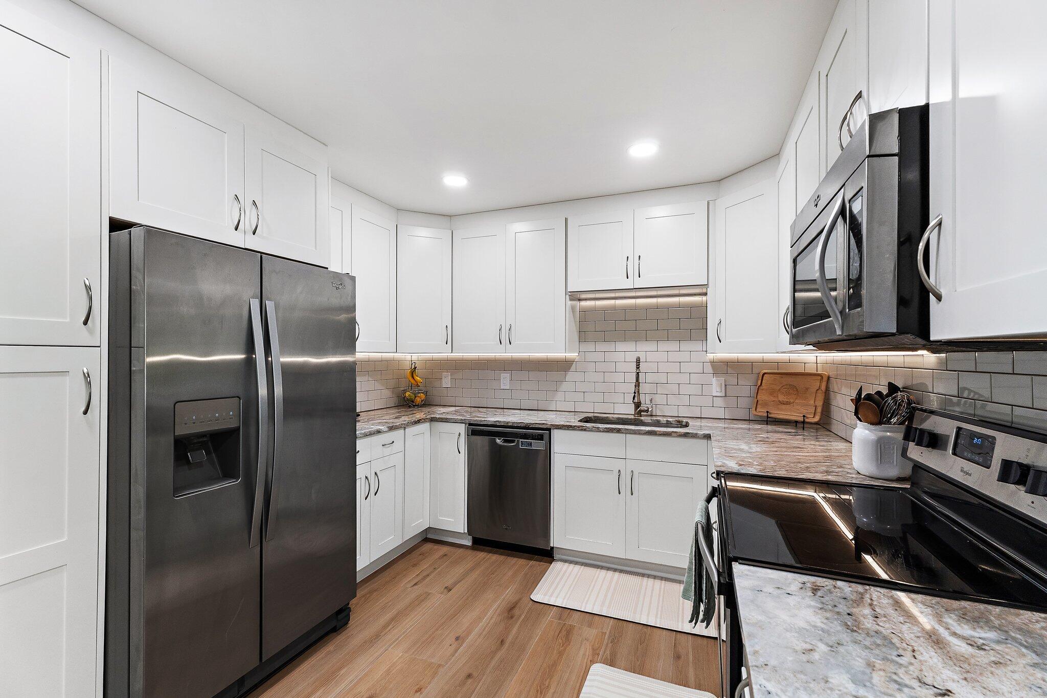 EASTRIDGE ESTATES - Residential