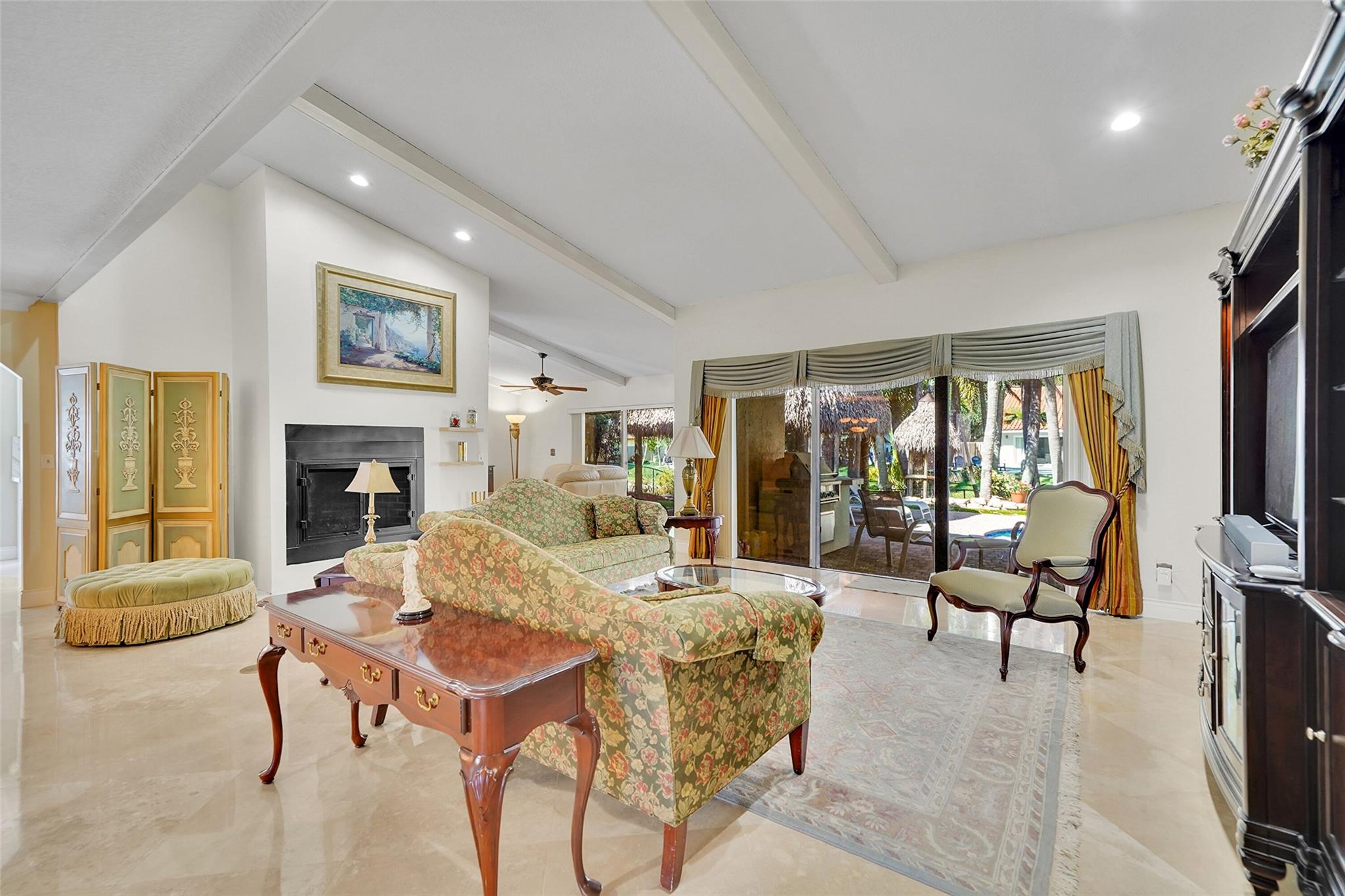 Jacaranda Lakes - Residential