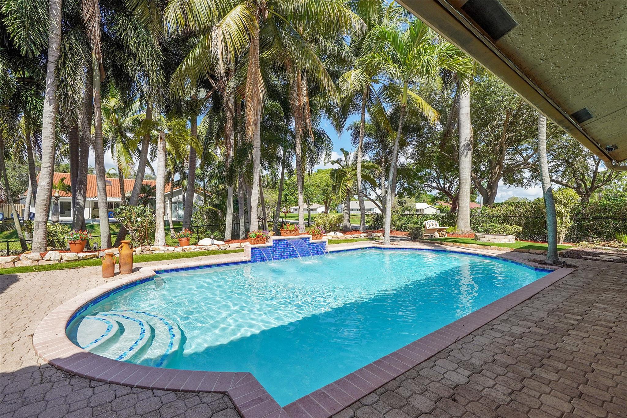 Jacaranda Lakes - Residential