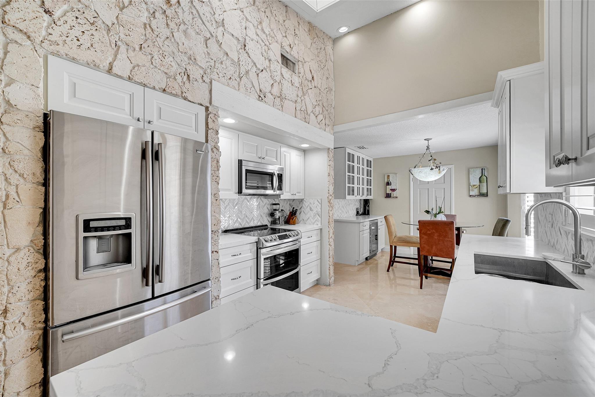 Jacaranda Lakes - Residential