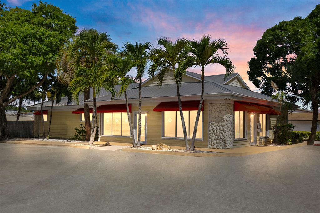 JUPITER TOWNSITE - Commercial Sale