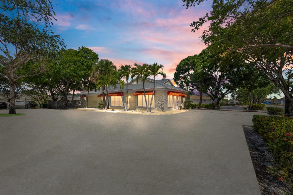 JUPITER TOWNSITE - Commercial Sale