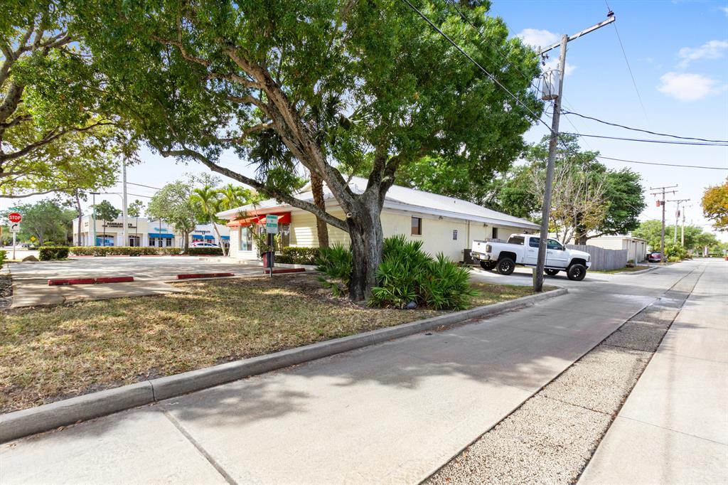 JUPITER TOWNSITE - Commercial Sale