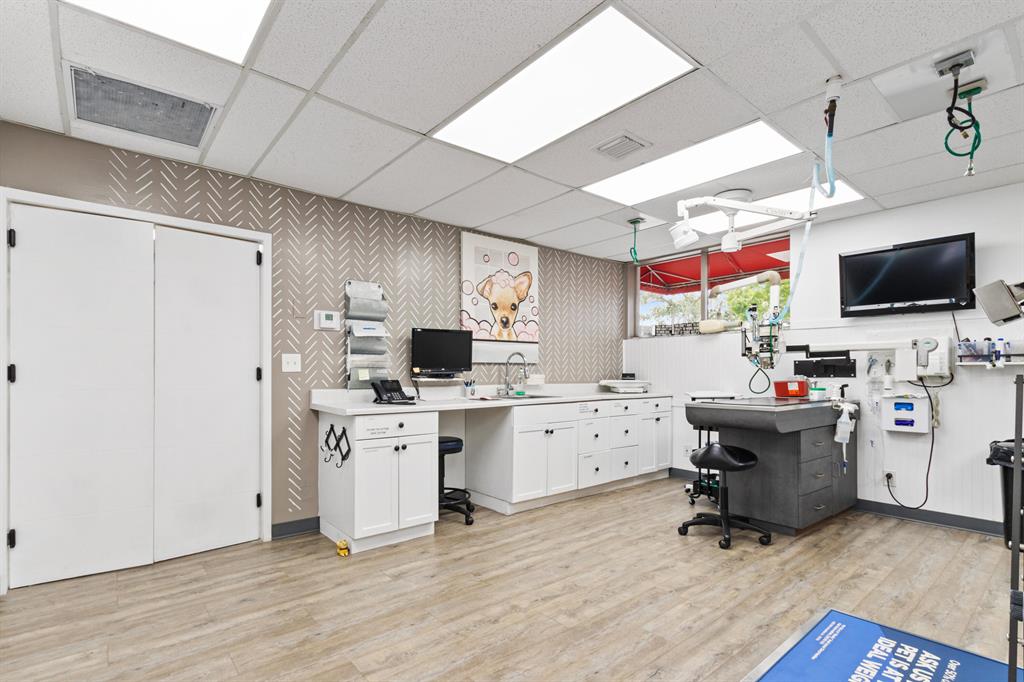 JUPITER TOWNSITE - Commercial Sale