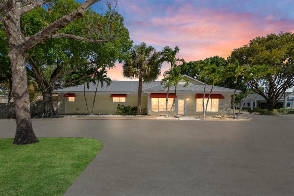 JUPITER TOWNSITE - Commercial Sale