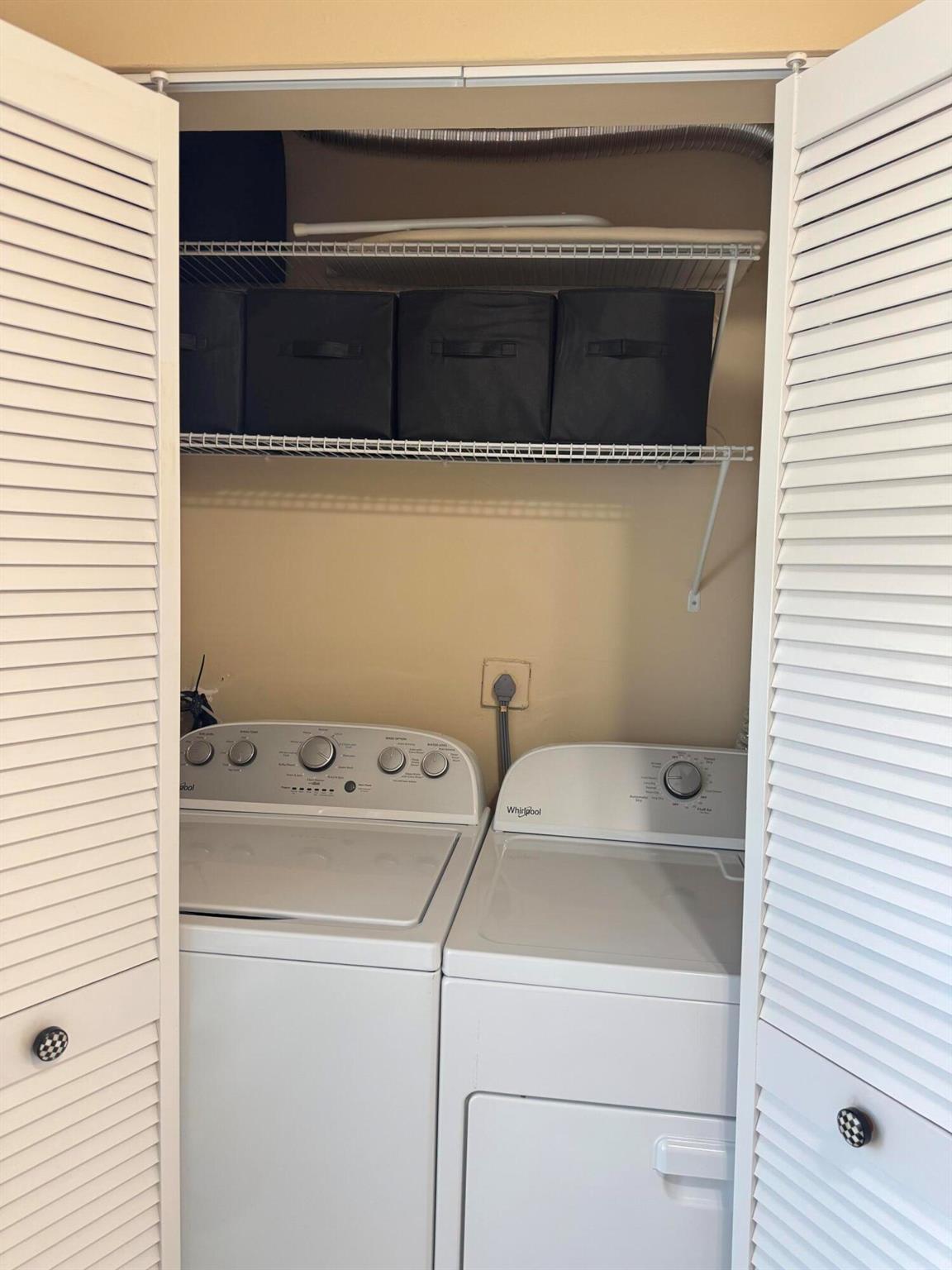 CAMELOT VILLAGE SEC 1 - Residential