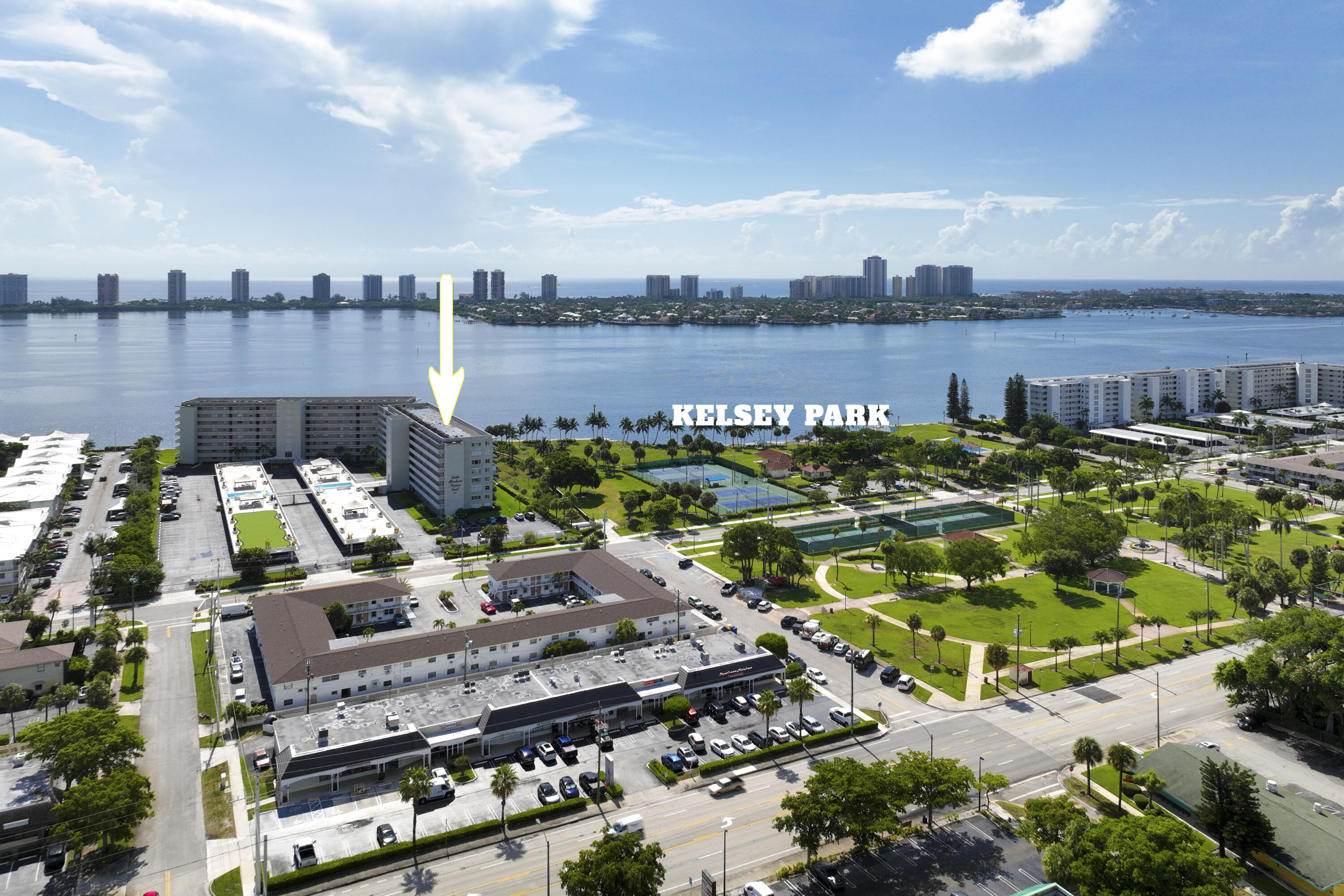 LAKE HARBOUR TOWERS CONDO - Residential