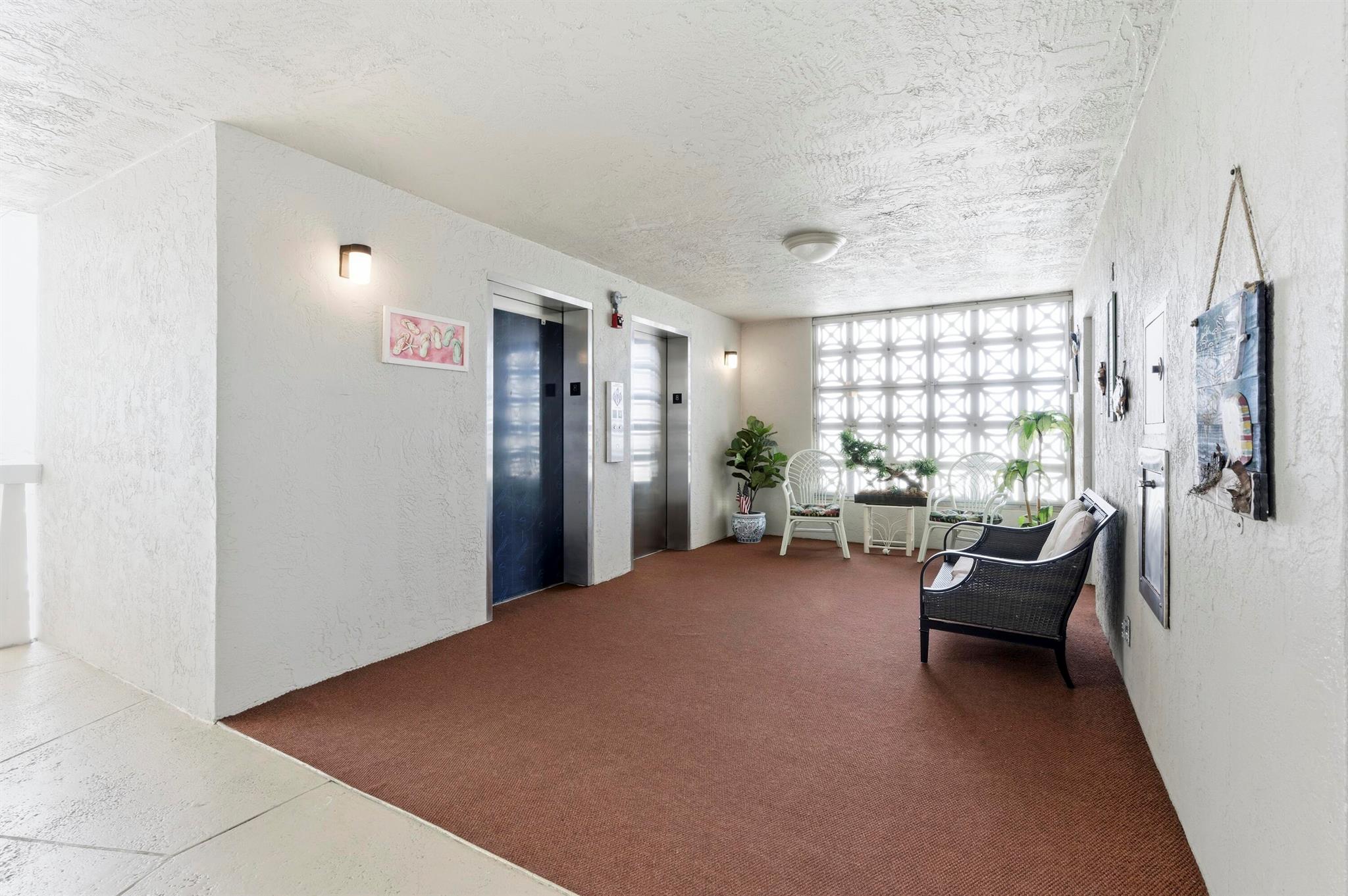 LAKE HARBOUR TOWERS CONDO - Residential