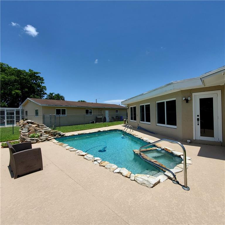 Oriole Margate Sec 6 86-3 - Residential