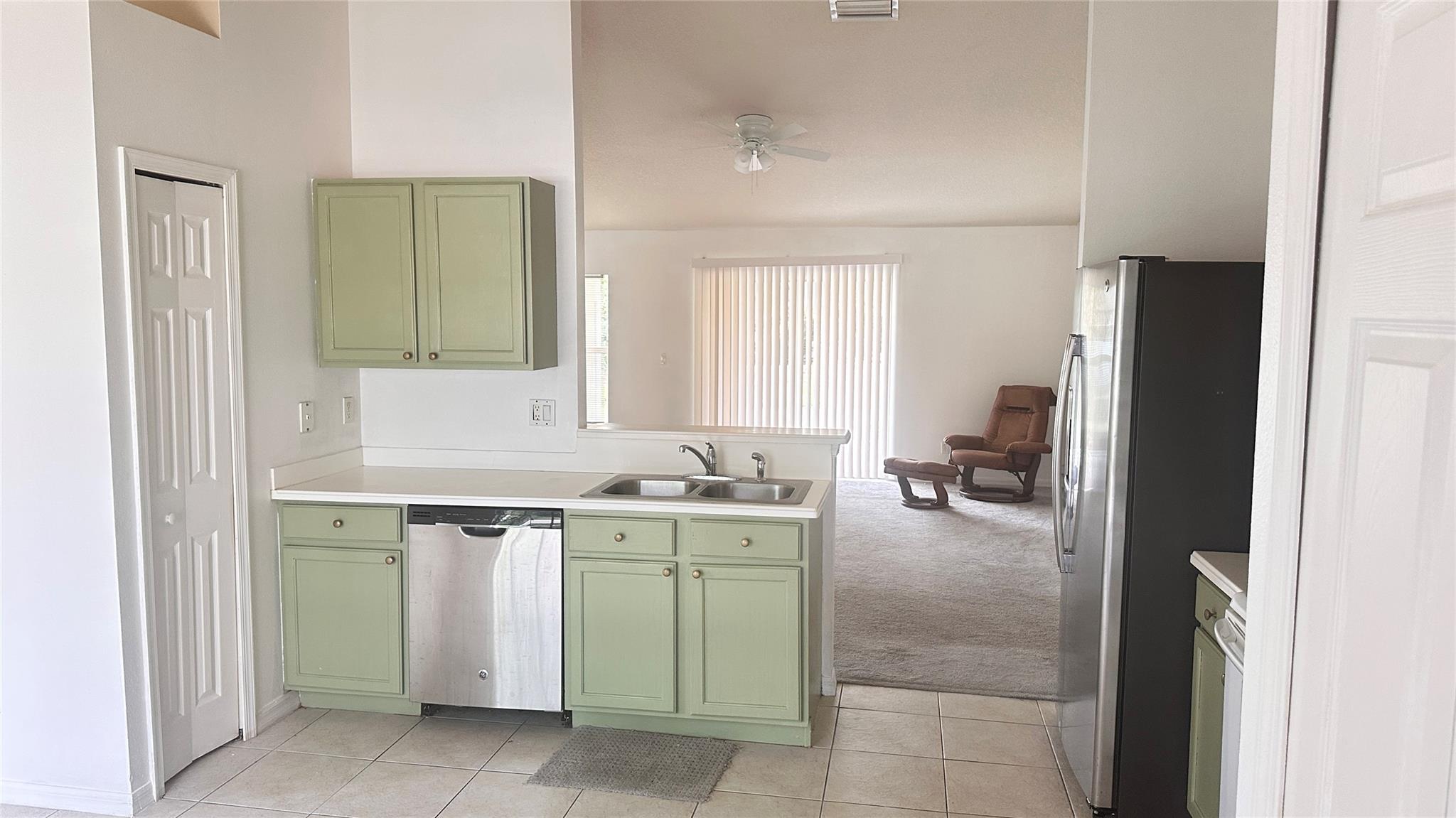 PORT ST LUCIE SECTION 10 - Residential Lease
