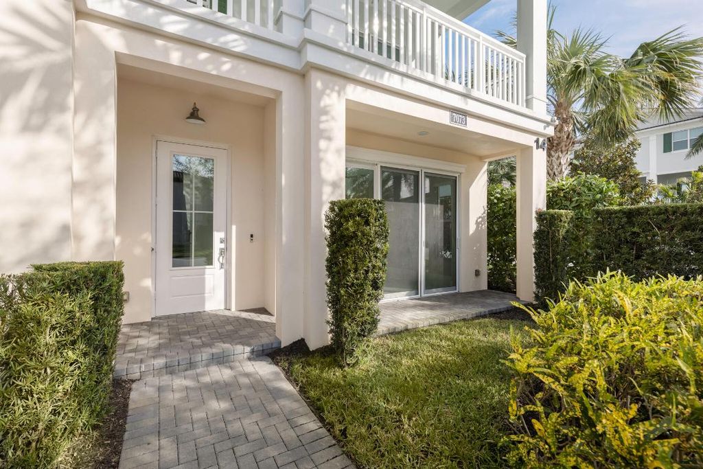 Photo of 7073 Edison Place, Palm Beach Gardens, FL 33418 (MLS # R10967557)