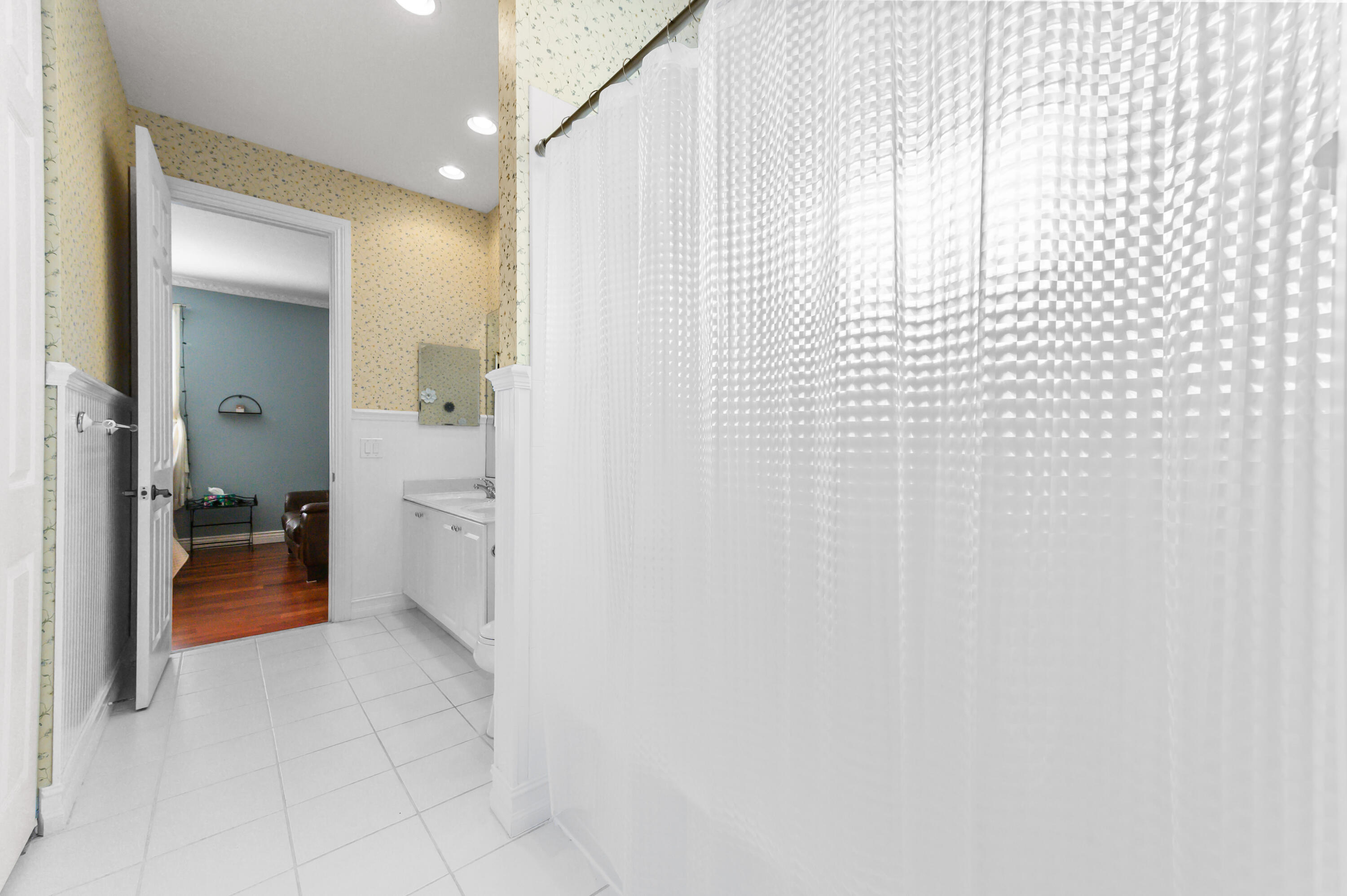 JOURNEYS END - Residential