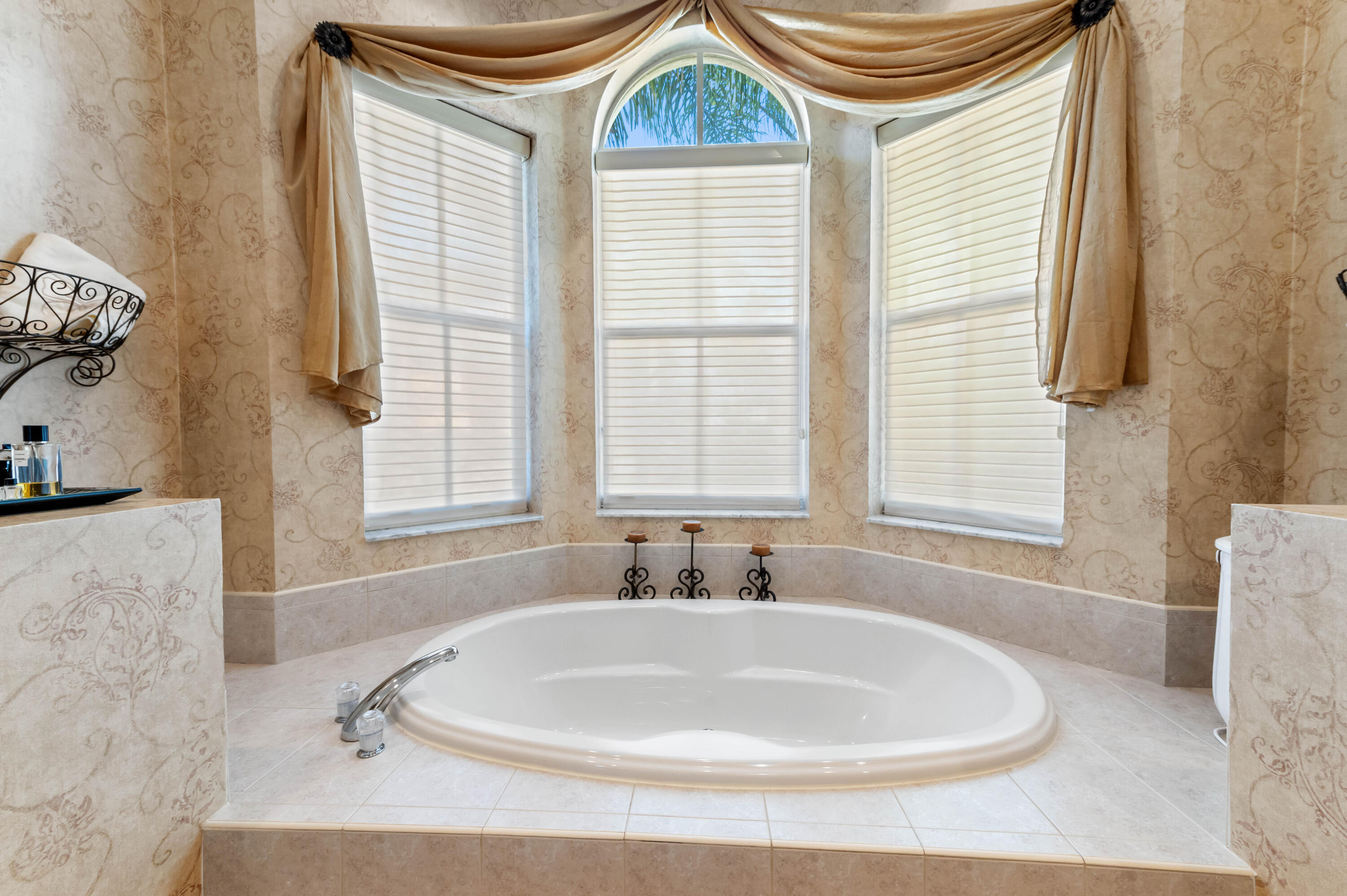 JOURNEYS END - Residential