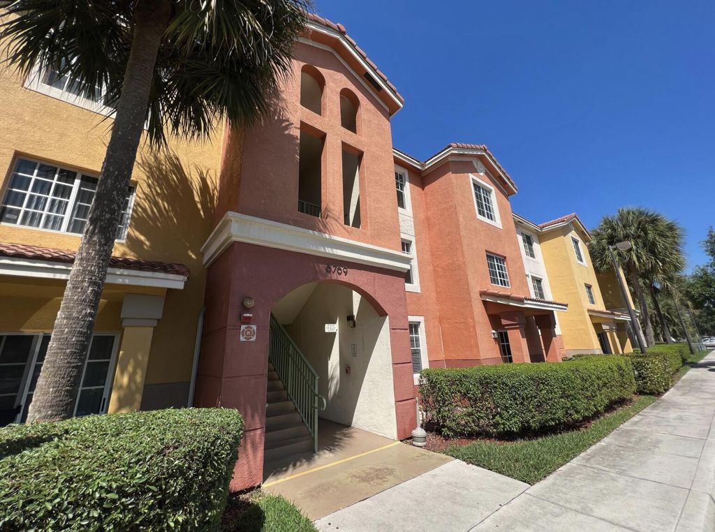 Photo of 6769 Heritage Grande #2103, Boynton Beach, FL 33437 (MLS # B26020592)