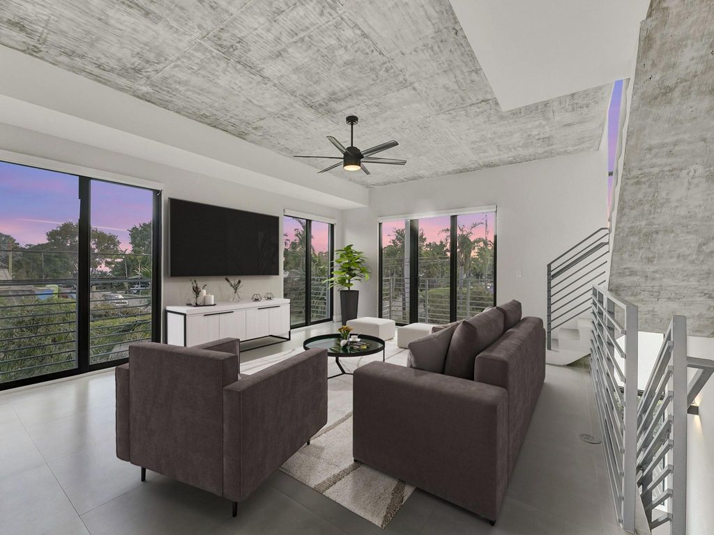 Photo of 924 NE 4th Street, Fort Lauderdale, FL 33301 (MLS # B26030884)