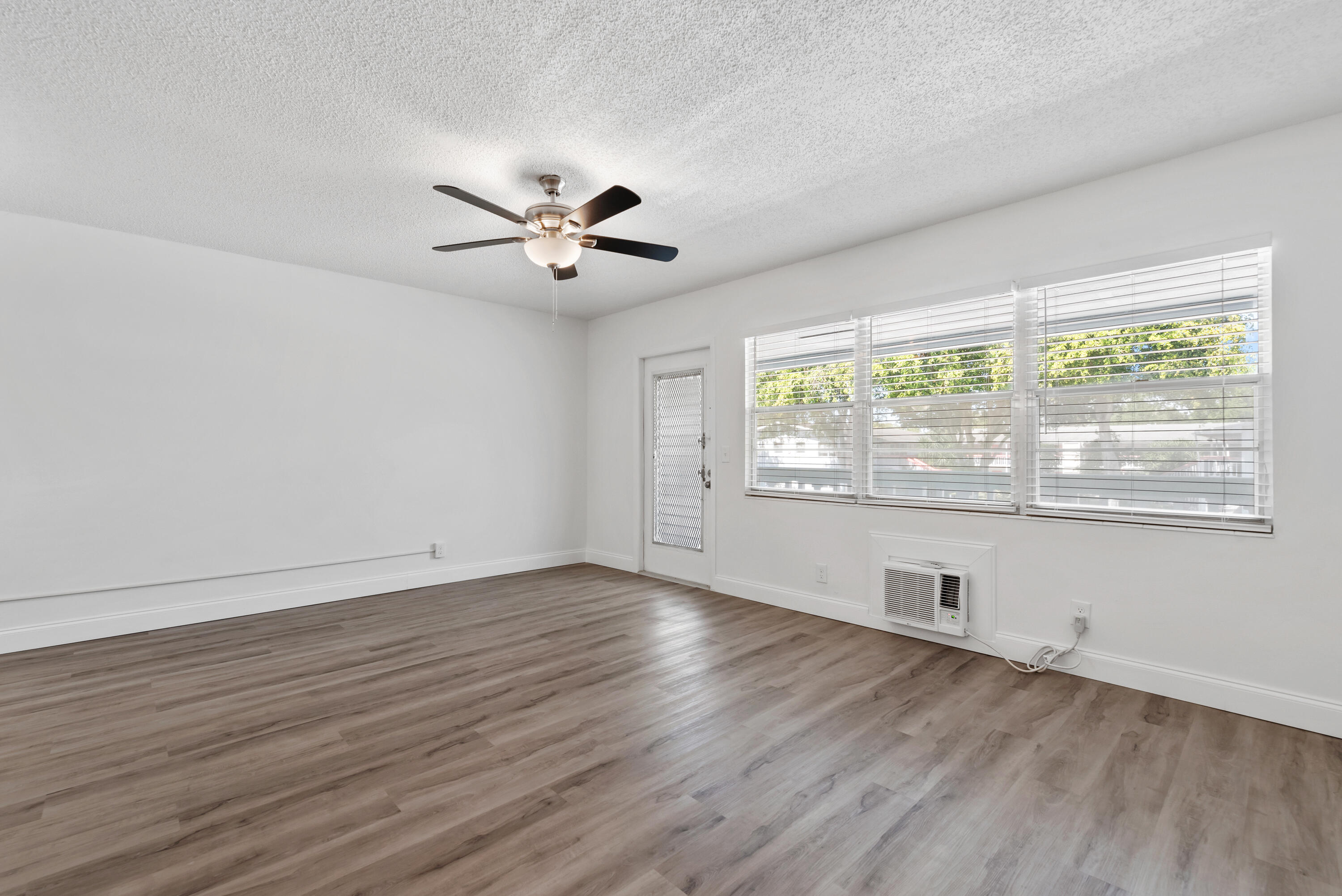 142 Ventnor Drive I