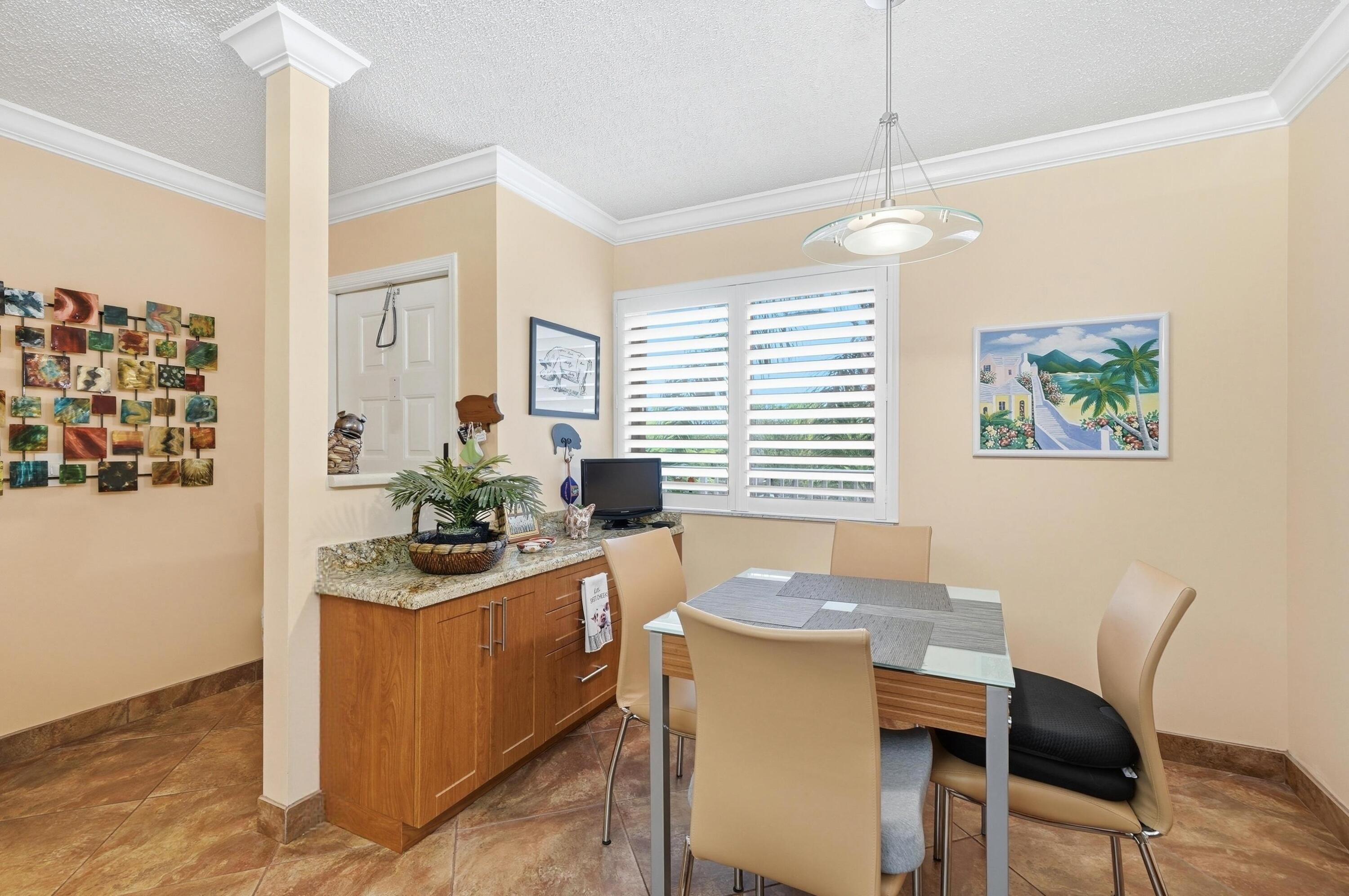 SUNRISE LAKES 200 CONDO - Residential