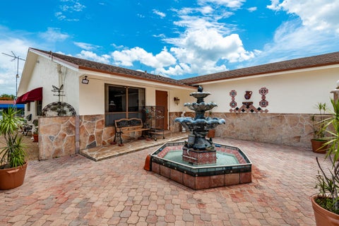 Tiny photo for 2655 Coolidge Street, Hollywood, FL 33020 (MLS # B26052833)