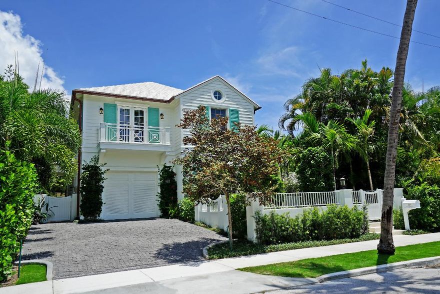 Stunning NEW in-town residence steps to Worth Avenue, dining & shopping.  Quality greets you at the entry – complete custom mill work and cabinetry rarely seen in estate properties.  Huge master suite with his and her baths, ample storage and 3 spacious guest suites with private baths.  Elegant hardwoods and marbles used throughout with the finest fittings and features – from wine chiller to upgraded appliances in the chefs kitchen.  Dramatic large pool with fountain gives the rear yard a private ambiance – achieved due to the extra deep lot of 140 feet.  Detached – but stress free living, enjoy the Palm Beach lifestyle without any of the hassle or upkeep.   Just finished – show to those seeking the very best quality and attention to every detail!