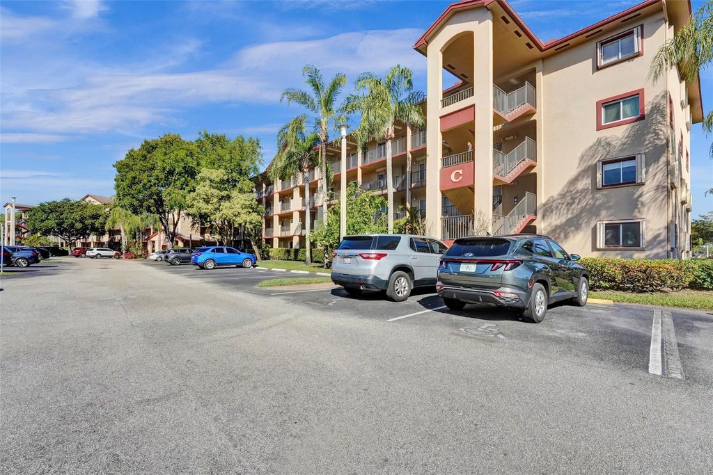 Photo of 901 SW 138th Avenue #403C, Hollywood, FL 33027 (MLS # F10485913)