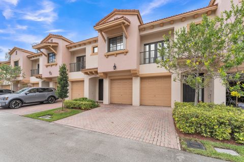 Photo of 6077 Grand Cypress Circle W, Coconut Creek, FL 33073 (MLS # R11164476)
