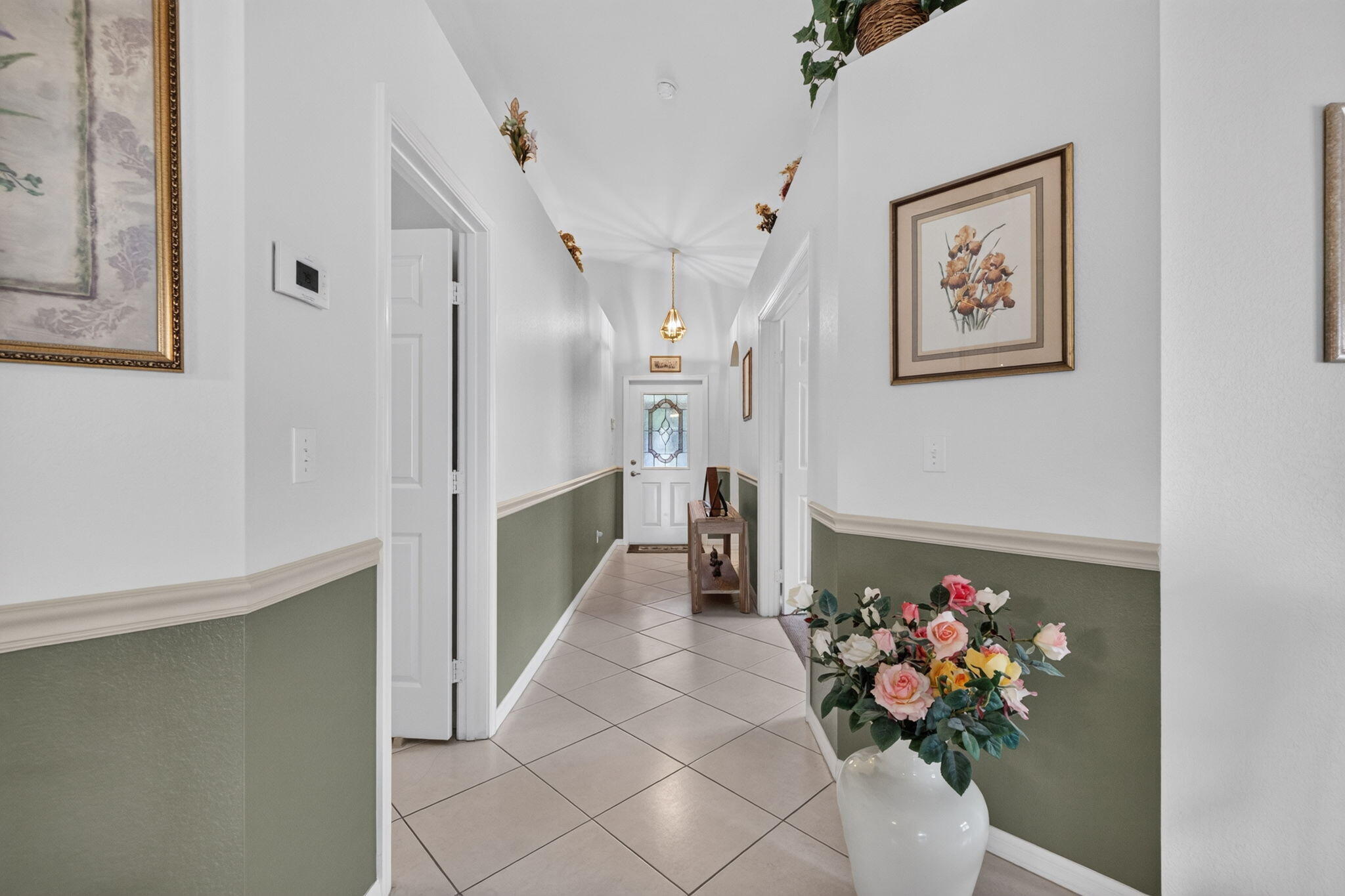 827 NW Greenwich Court