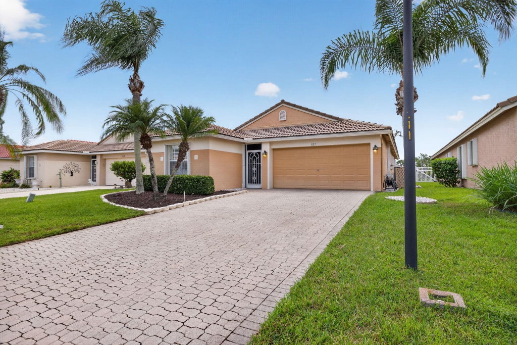 Photo of 827 NW Greenwich Court, Port Saint Lucie, FL 34983 (MLS # B26082356)