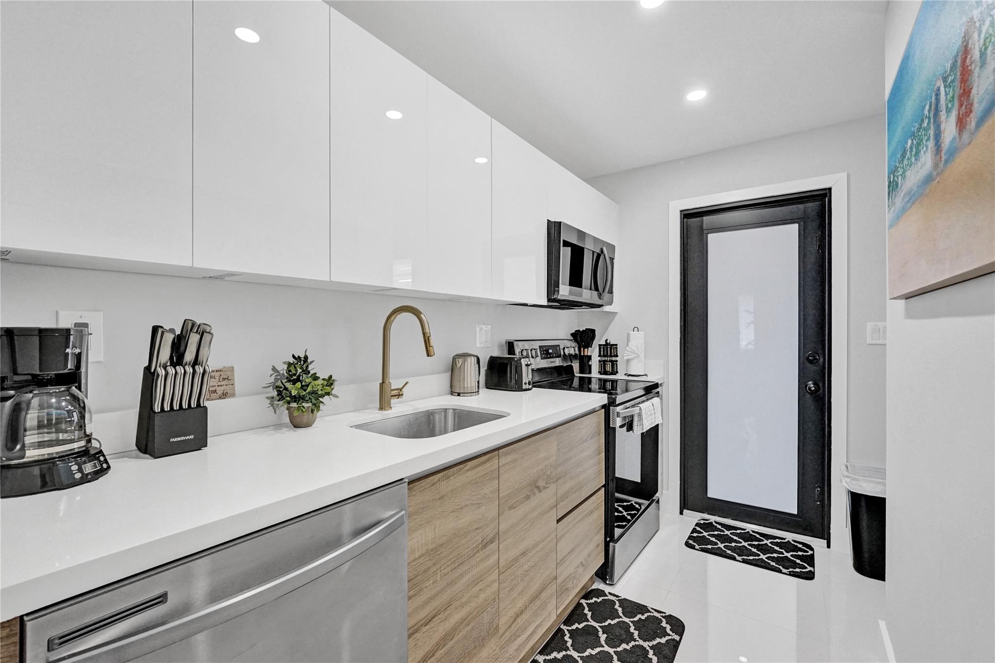 Lauderdale By The Sea 6-2 - Residential Lease