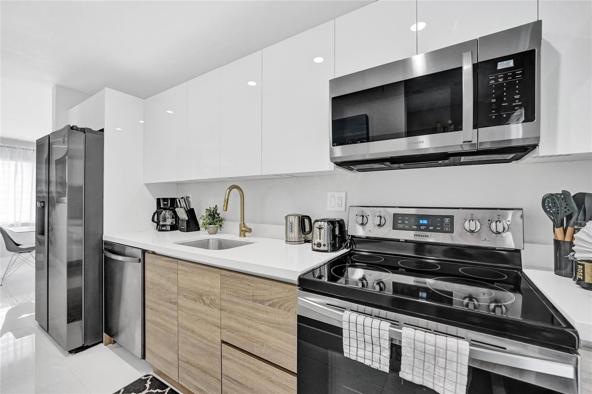 Lauderdale By The Sea 6-2 - Residential Lease