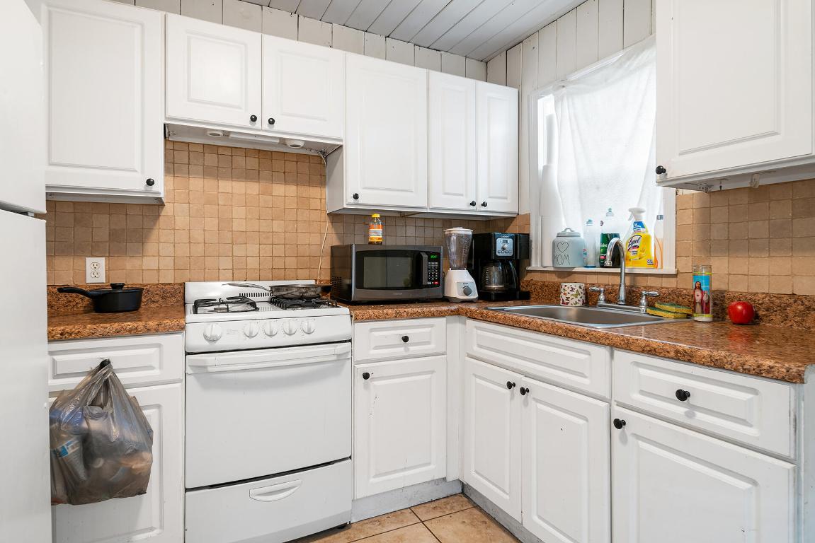 LAKE WORTH TOWN OF - Residential Income